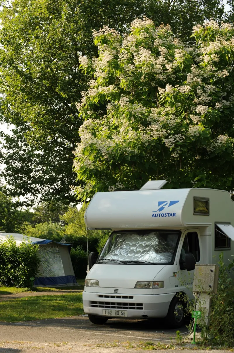 Emplacement Camping-Car/2Pers/Electricité