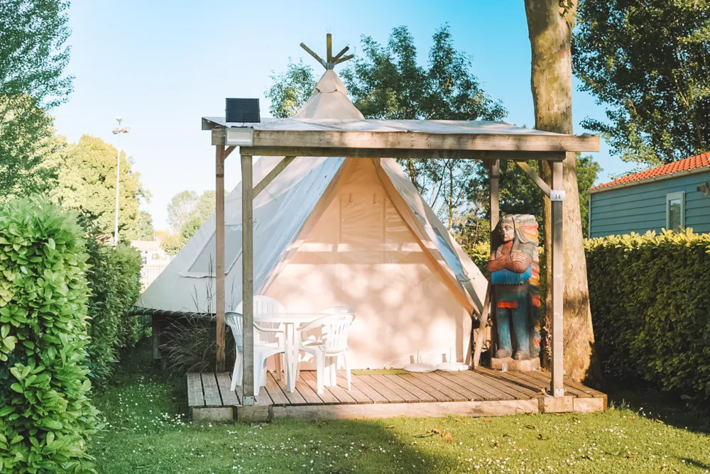 Location - Tipi Maya 24 M² - Sans Sanitaire - Camping de la Gères