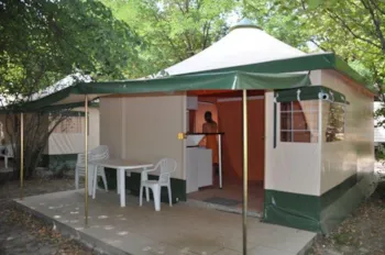 Mietunterkunft - Zelt Pagan 25 M² - Camping le Moulin du Pont d’Alies