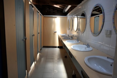 Comfort Package (1 tent, caravan or motor home / 1 car + electricity)