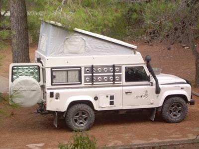 Comfort Package (1 tent, caravan or motor home / 1 car + electricity)