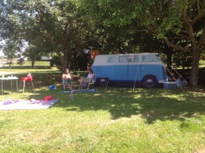 Pitch + electricity + car + tent / caravan or motorhome