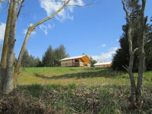 Location - Tente Safari Lodge Vue Lac - image n°8 - Camping d'Arpheuilles