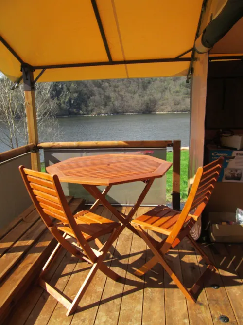 Location - Tente Safari Lodge Vue Lac - image n°5 - Camping d'Arpheuilles
