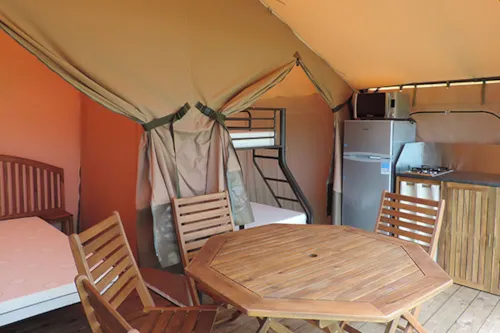 Location - Tente Safari Lodge Vue Lac - image n°6 - Camping d'Arpheuilles
