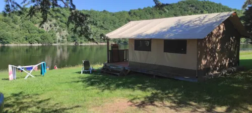 Location - Tente Safari Lodge Vue Lac - image n°4 - Camping d'Arpheuilles