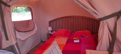 Location - Tente Safari Lodge Vue Lac - image n°7 - Camping d'Arpheuilles