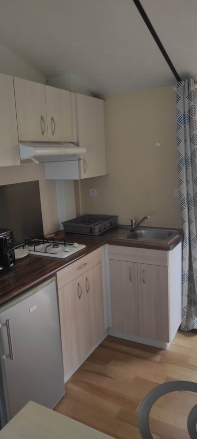 2-bedroom air-conditioned mobile home with television