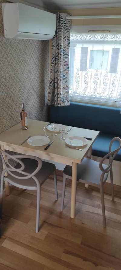 2-bedroom air-conditioned mobile home with television