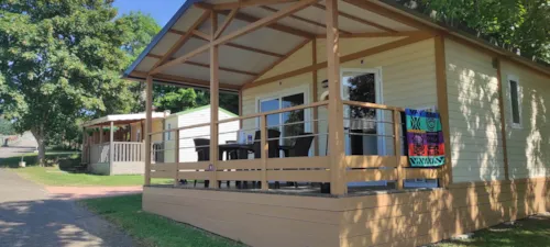Location - Chalet Essentiel 27 M² / 2 Chambres - Terrasse Couverte 13 M² - image n°5 - Camping d'Arpheuilles