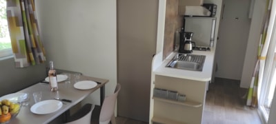 Air-conditioned mobile home / 2 bedrooms / 25m2 / TV / Covered terrace