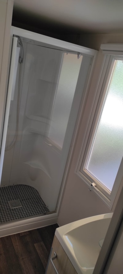 Air-conditioned 3-bedroom mobile home / TV / 31 m2