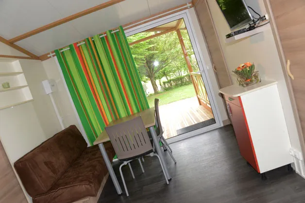 Chalet 32 M² /Climatisé / 3 Chambres - Terrasse Couverte 12 M² Tv