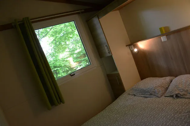 Chalet 32 M² /Climatisé / 3 Chambres - Terrasse Couverte 12 M² Tv