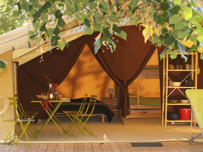 Tente Canadienne 25M² (2 Chambres) + Terrasse (Sans Sanitaires Privés)
