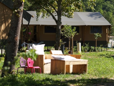 Safari Lodge 35m² insulated (2 bedrooms, bathroom and toilet) + terrace
