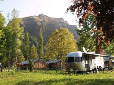 PRIVILEGE pitch of 150m² - Price including 2 pers. with electricity