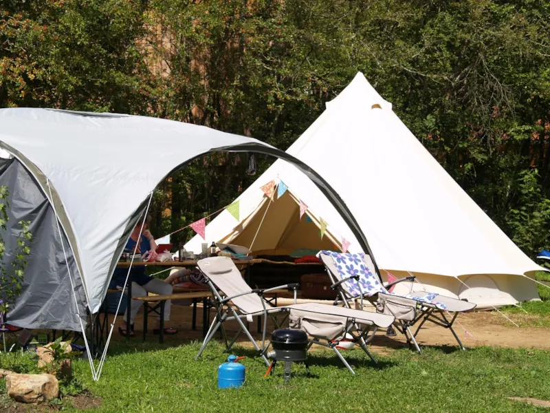 Emplacement Privilege 200M² - Prix Incluant 2 Pers. Avec Électricité