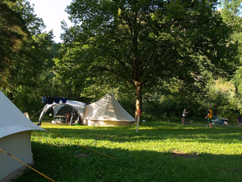 Camping Stellplatz NATURE 100m² - Preis für 2 pers. - ohne Strom