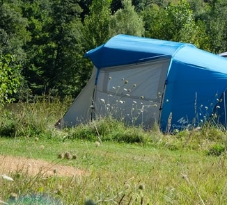 Emplacement Nature 100M² - Prix Incluant 2 Pers. Sans Électricité