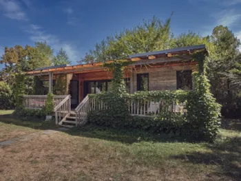 Mietunterkunft - Cottage Premium 50M² (2 Zimmer) + Terrasse - 2 Badezimmer - CosyCamp