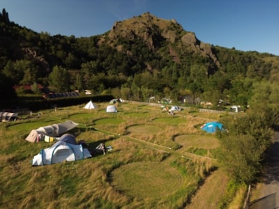 Camping pitch NATURE 100m² - Price for 2 pers. without electricity