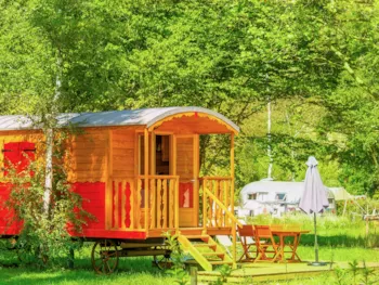 Mietunterkunft - Zigeunerwagen 20M² + Badezimmer - CosyCamp