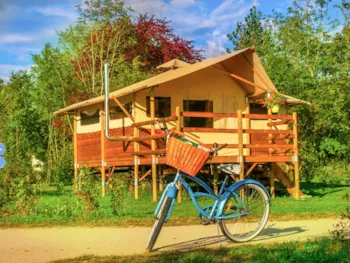 Mietunterkunft - Die Hütte 25M² - 2 Schlafzimmer + Badezimmer - CosyCamp