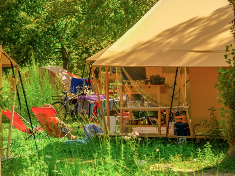 Tente Canadienne 25M² (2 Chambres) + Terrasse (Sans Sanitaires Privés)