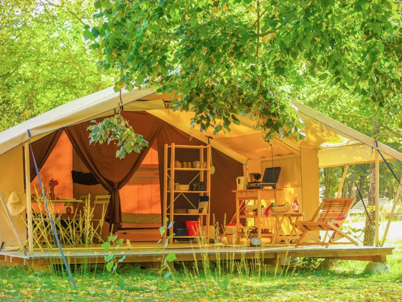 Tente Canadienne 25M² (2 Chambres) + Terrasse (Sans Sanitaires Privés)