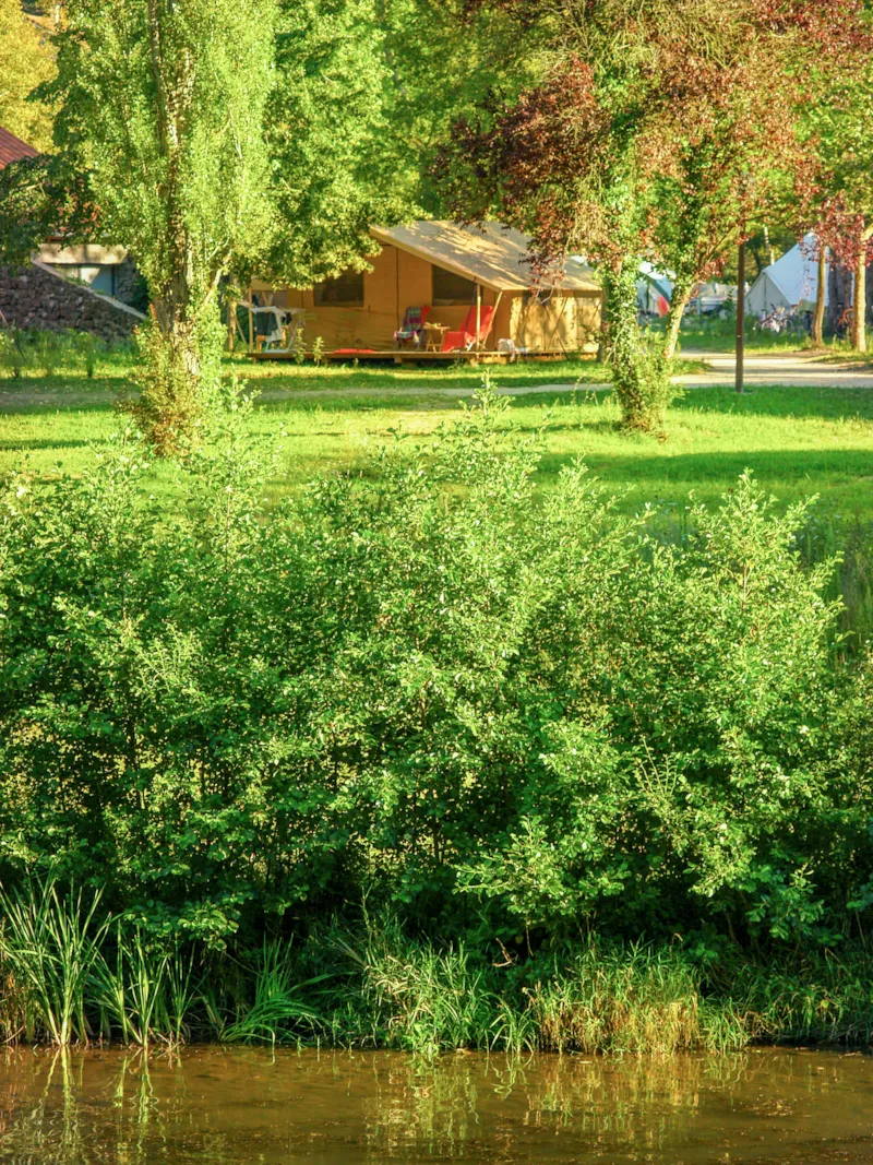 Tente Canadienne 25M² (2 Chambres) + Terrasse (Sans Sanitaires Privés)
