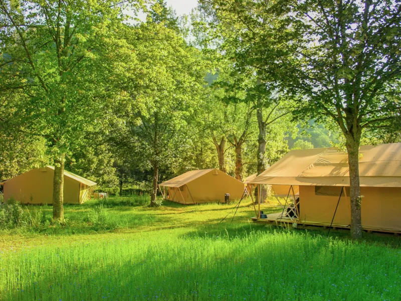 Tente Canadienne 25M² (2 Chambres) + Terrasse (Sans Sanitaires Privés)