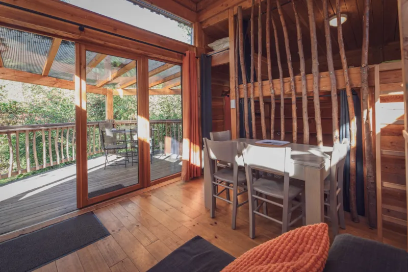 Cabane Perchée Premium 24M². ( 2 Chambres) + Terrasse