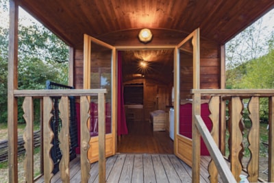 Gipsy caravan 20m² + Bathroom