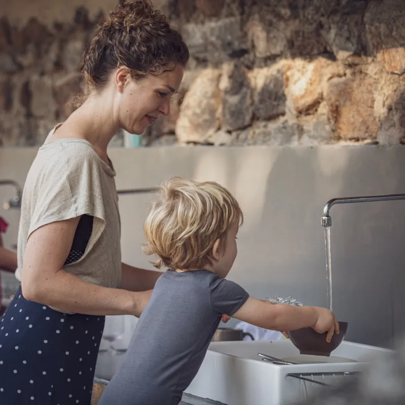 Emplacement Confort 100M² - Prix Incluant 2 Pers. - Avec Électricité