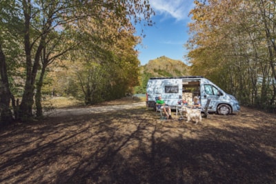 Pitch 100m² caravan, motorhome - with electricity