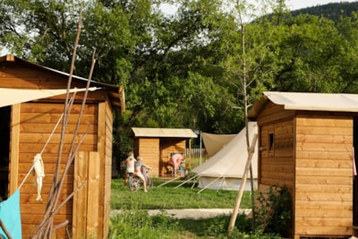CONFORT pitch 100m² with electricity & private sanitary facilities (price including 2 pers.)