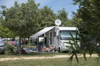 Stellplatz - Stellplatz Premium Sea View - Bi Village