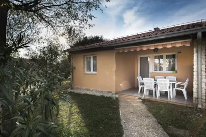 Holiday Home Comfort Lemon