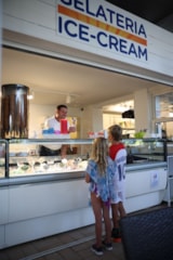 Foto #37 van Bi Village