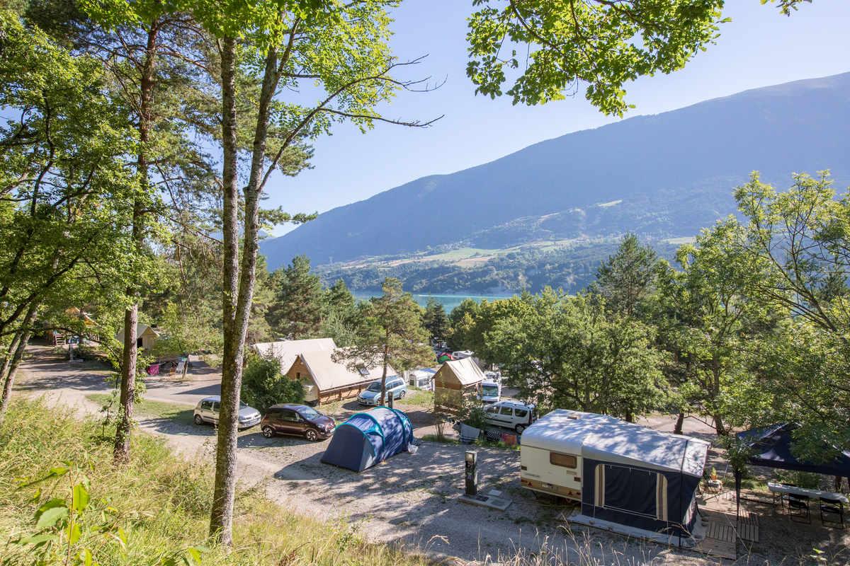 Stellplatz - Stellplatz + Auto + Zelt - Camping de la Plage - Alpes, Vercors et Trièves