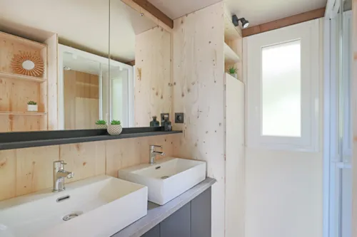 Accommodation - Chalet Prestige & Private Sauna - image n°9 - Camping de la Plage - Alpes, Vercors et Trièves