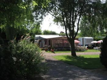 Stellplatz - Stellplatz Zelt/Wohnwagen Oder Wohnmobil - Camping - Base de Loisirs La Tuilerie