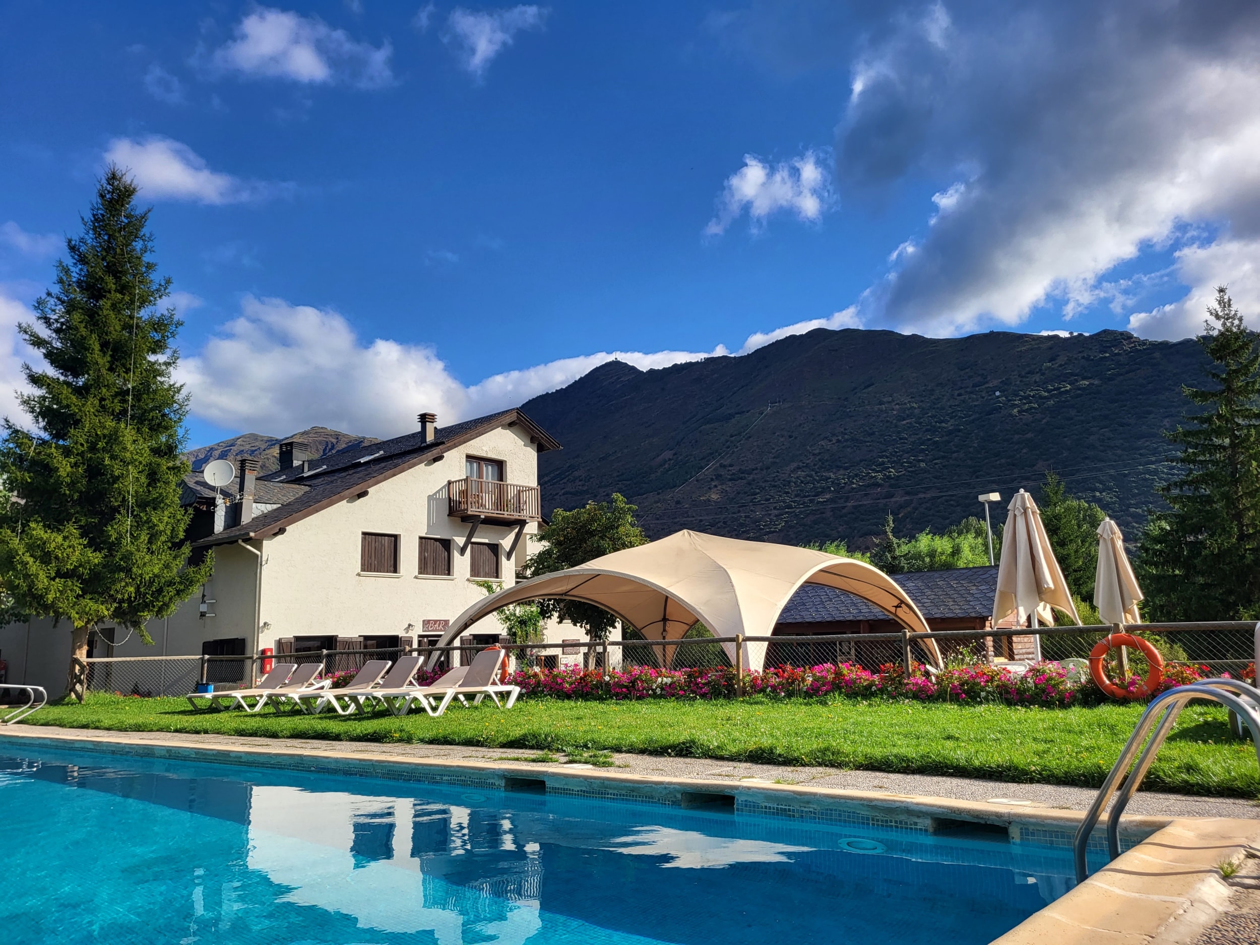 Aigüestortes Camping Resort — Foto 1