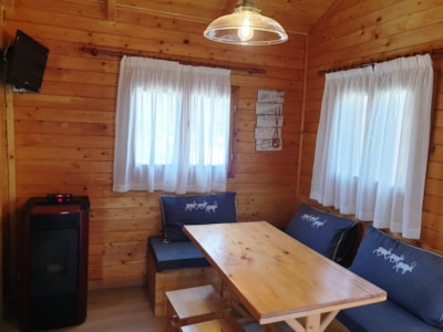 Bungalow — 2
