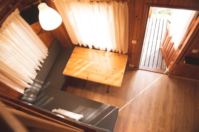 Bungalow — 3