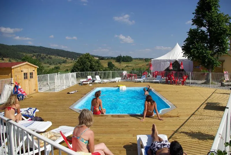 Camping La Cigale de L'Allier