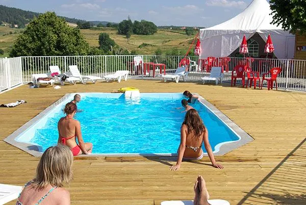 Camping La Cigale de L'Allier