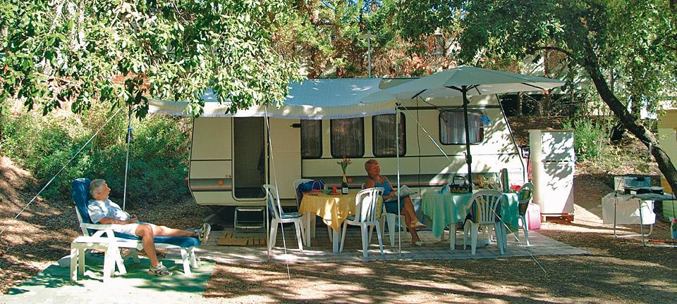 Emplacement - Emplacement Forfait Confort - Camping Holiday Green