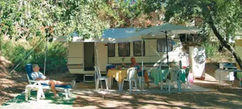 Stellplatz - Standplatz Pauschale Confort - Camping  Holiday Green